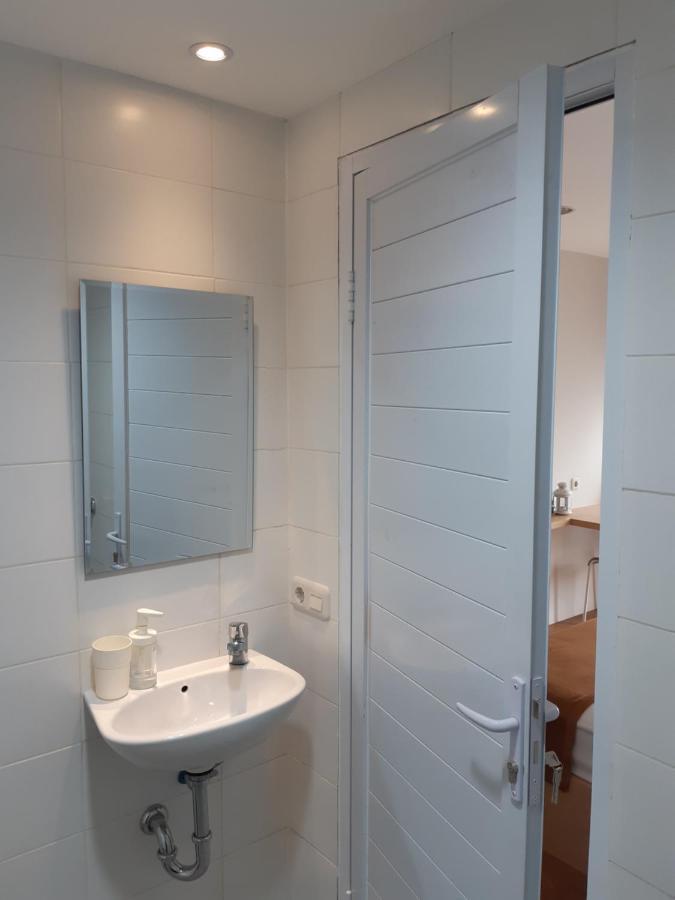 Urooms Senayan Джакарта Екстериор снимка
