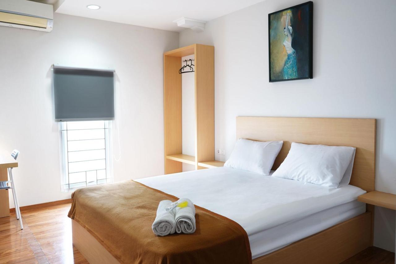 Urooms Senayan Джакарта Екстериор снимка
